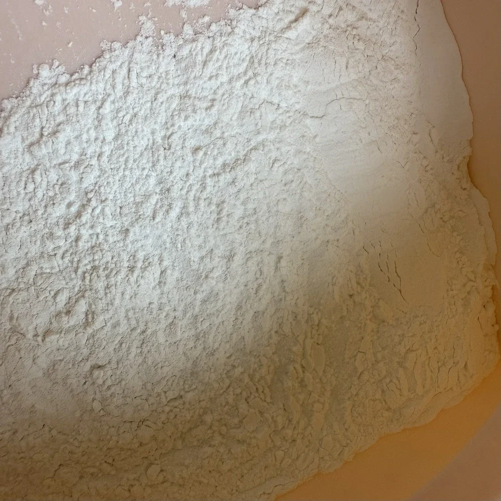 Vtg White Shoulders Bath Powder 8 Oz Poof Art Deco Style Embossed Lid w/ Powder
